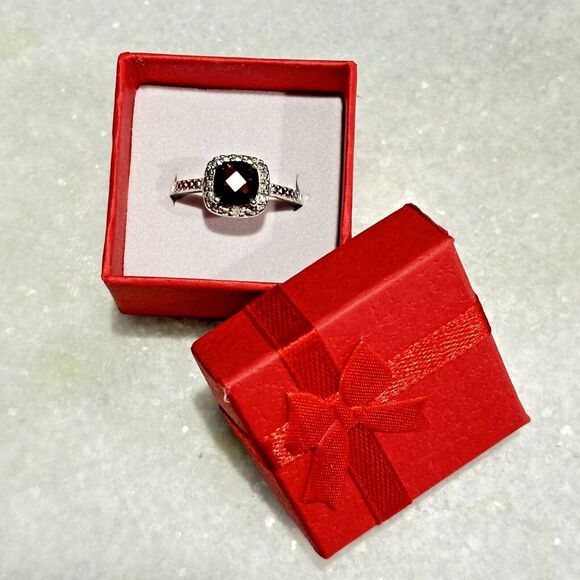 2 Carat Cushion Cut Genuine Garnet & Halo Cz Ring In Silver Size 8 Gift Box! - Picture 6 of 7